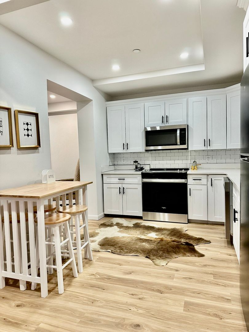 Bronx Apartment: 2468 Cambreleng Avenue