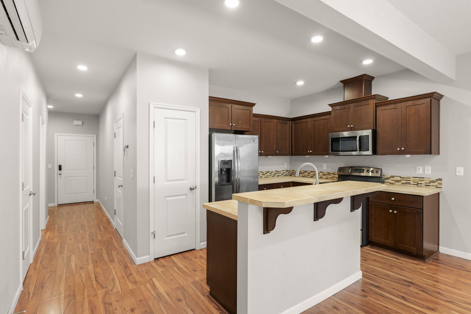 King City Townhome: 17222 SW 120th Place