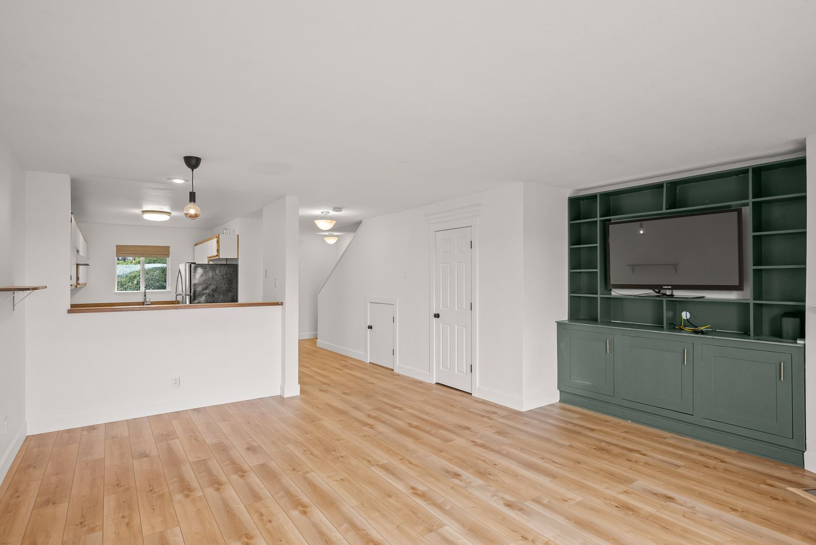 West Linn House: 6301 White Tail Dr Apt 51