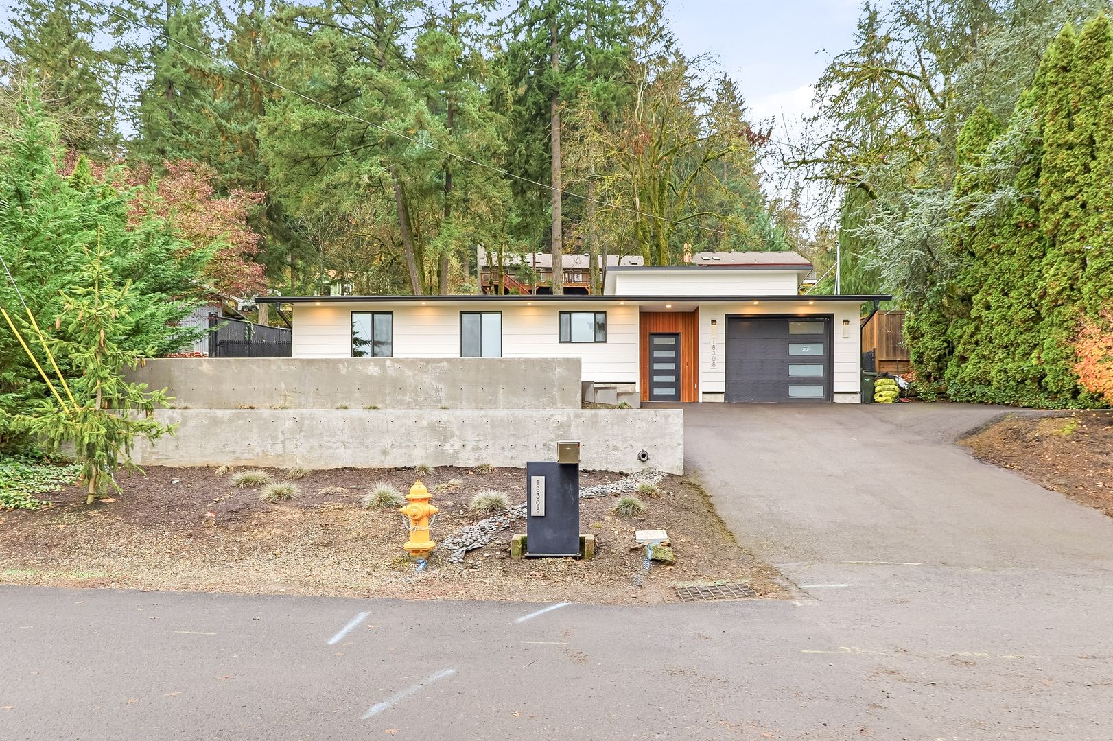 West Linn House: 18308 Upper Midhill Drive
