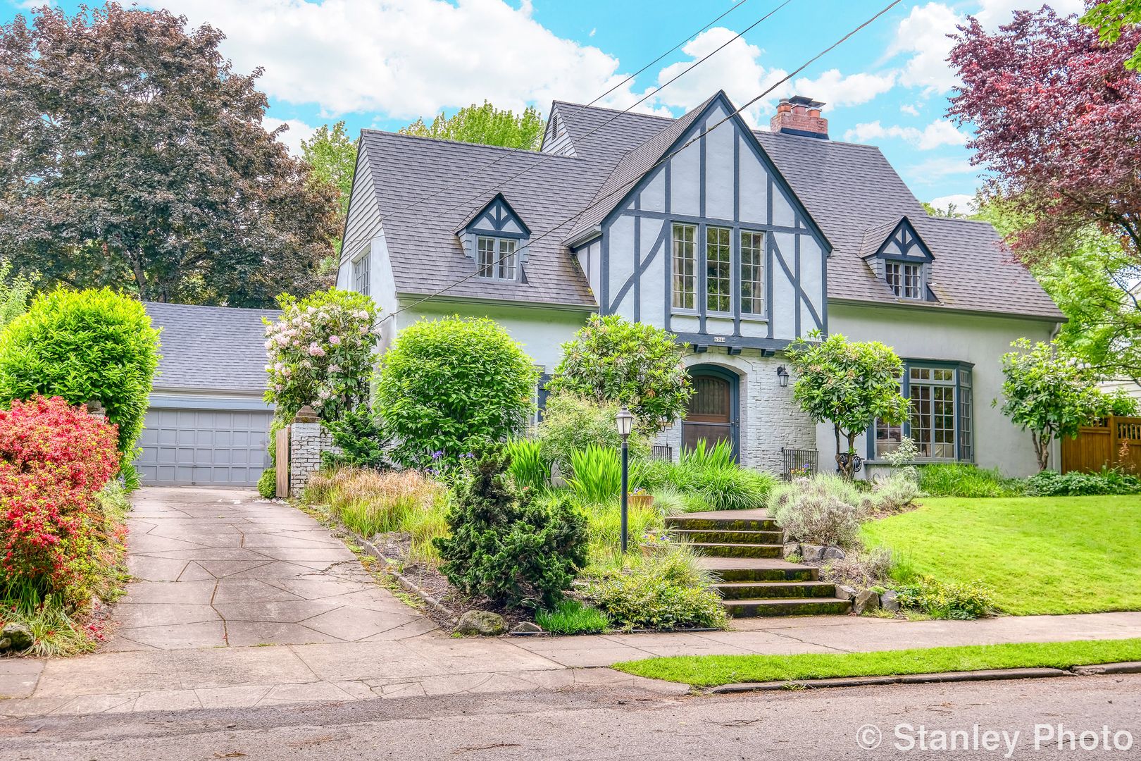 Portland House: 6044 SE Reed College Pl