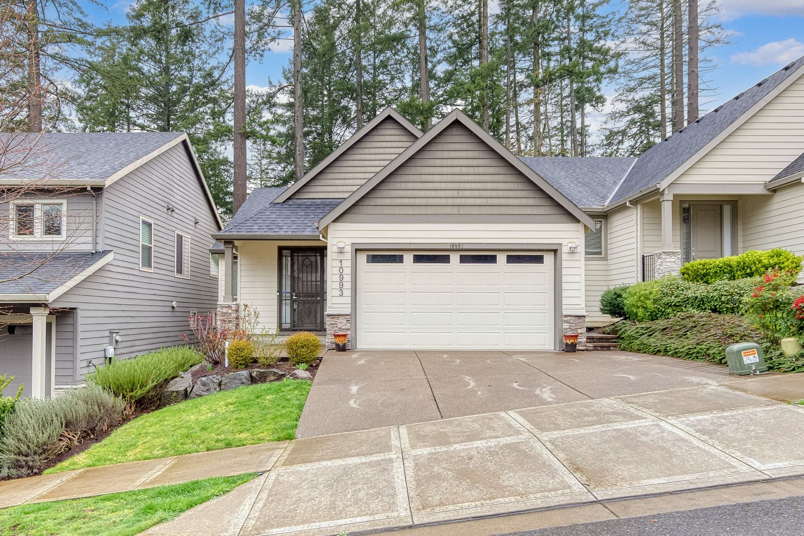 Tigard House: 10993 SW Annand Hill Ct