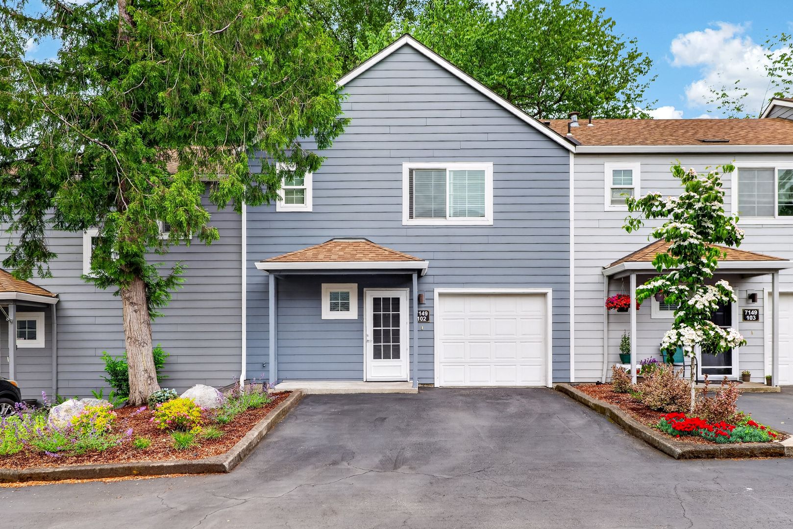 Tualatin Townhome: 7149 SW Sagert St Unit 102
