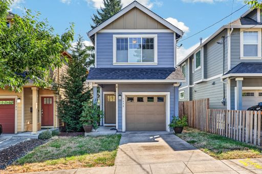 3-bedroom, 2.5-bathroom home in NE – photo 1
