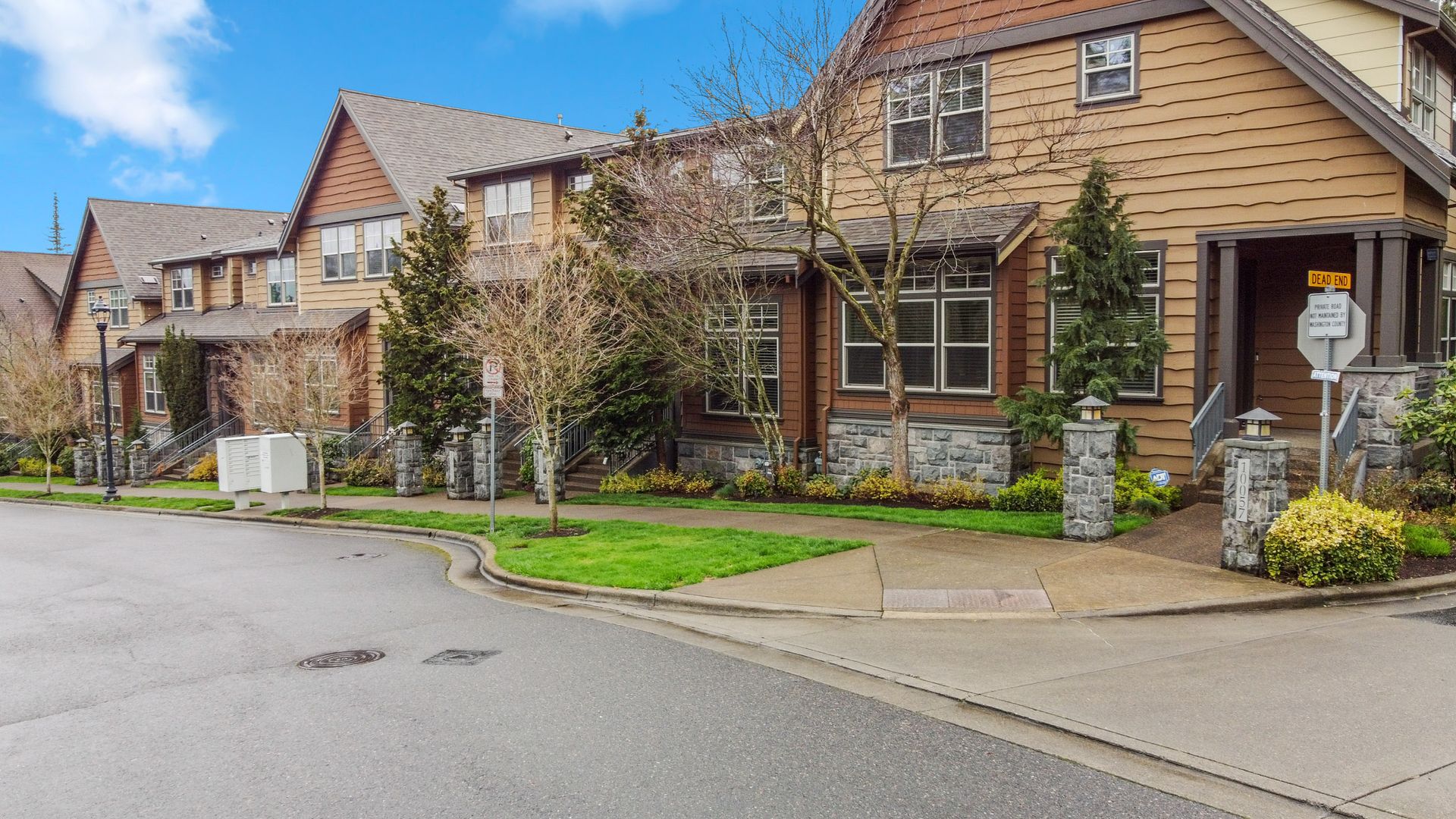 Portland Townhome: 10063 SW Morrison Street