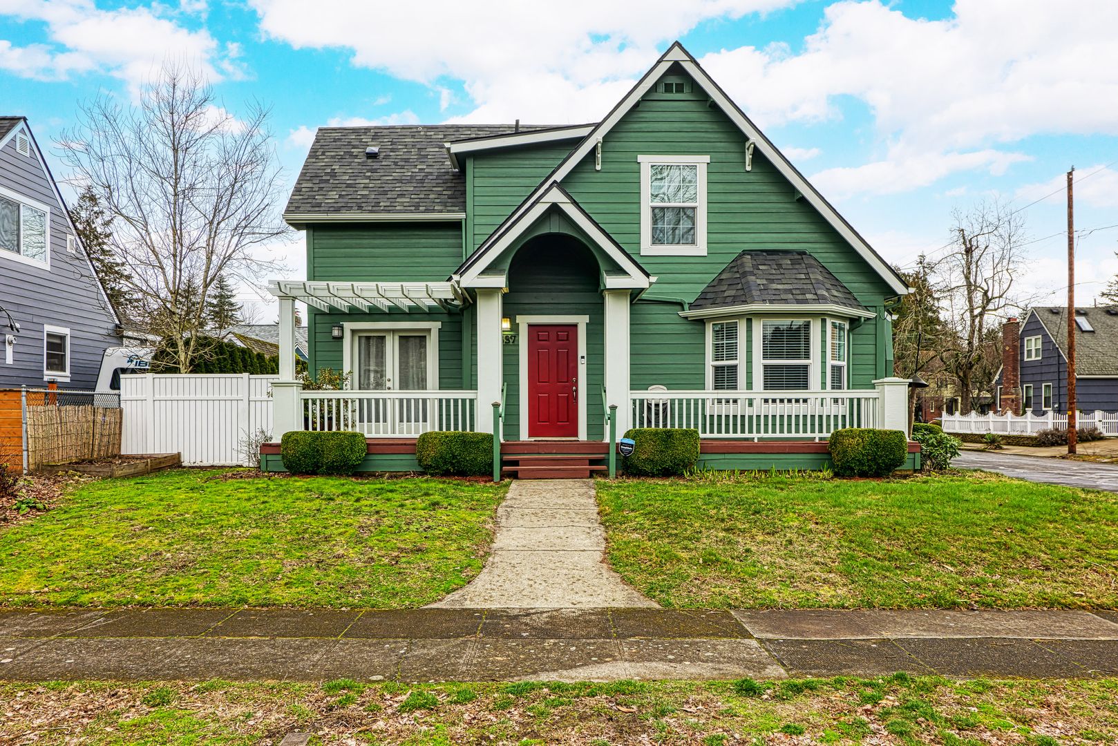 Portland House: 1837 NE 63rd Ave