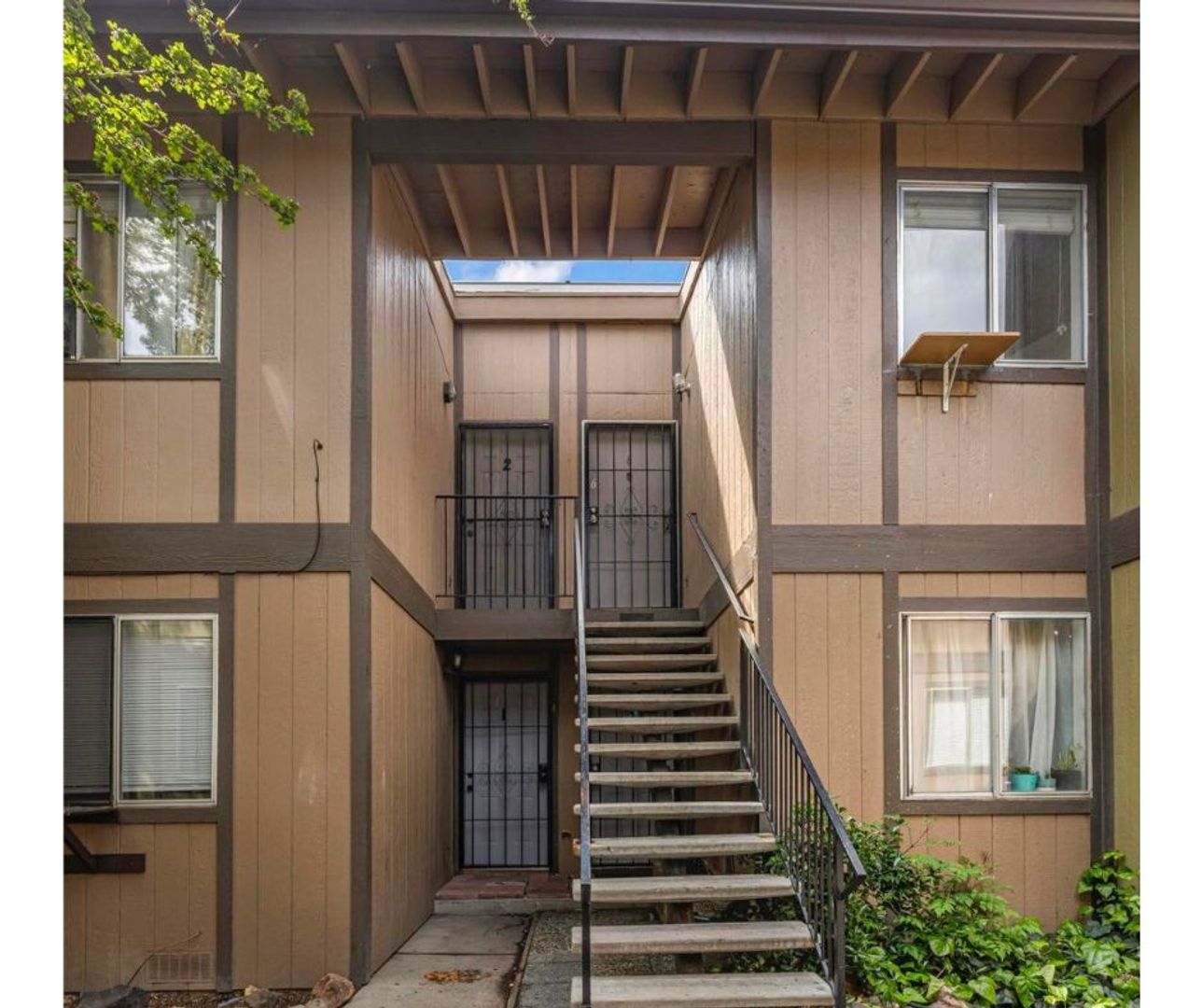 Reno Condo: 2090 Highview Ct. Apt 1
