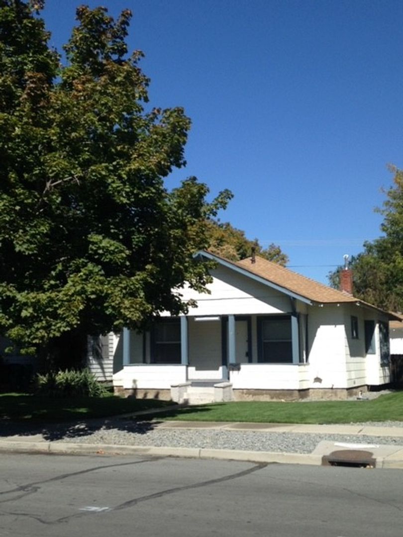 Sparks House: 1100 E st