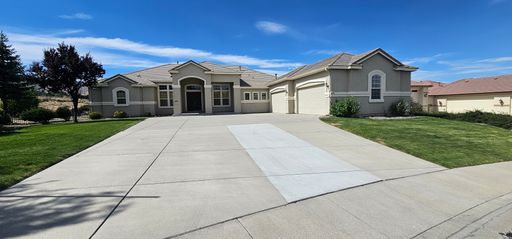 5 Bed 4 bath 3 car garage Southwest Vistas FOR RENT – photo 1