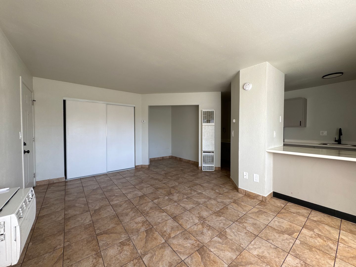 Reno Apartment: 475 Grand Canyon Blvd