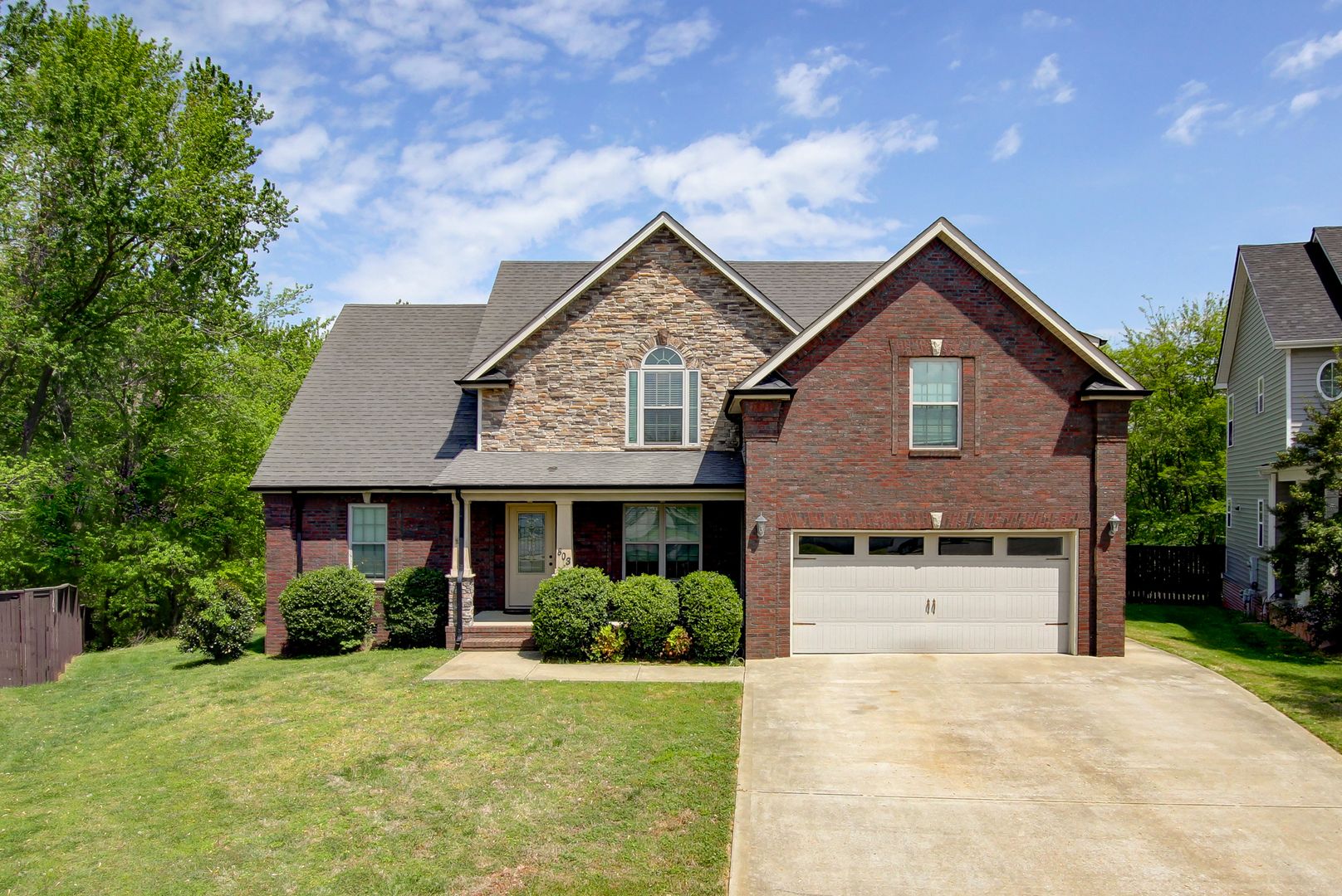 Clarksville House: 803 Primrose