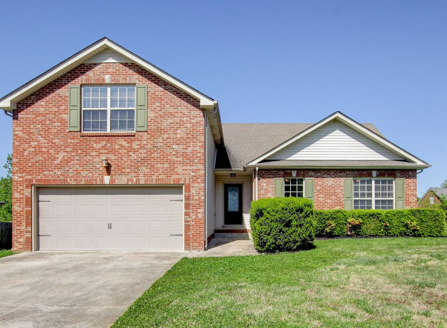 Clarksville House: 1384 Borrowdale Drive