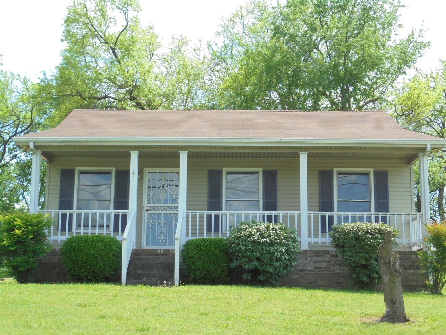 Clarksville House: 2746 Union Hall Road