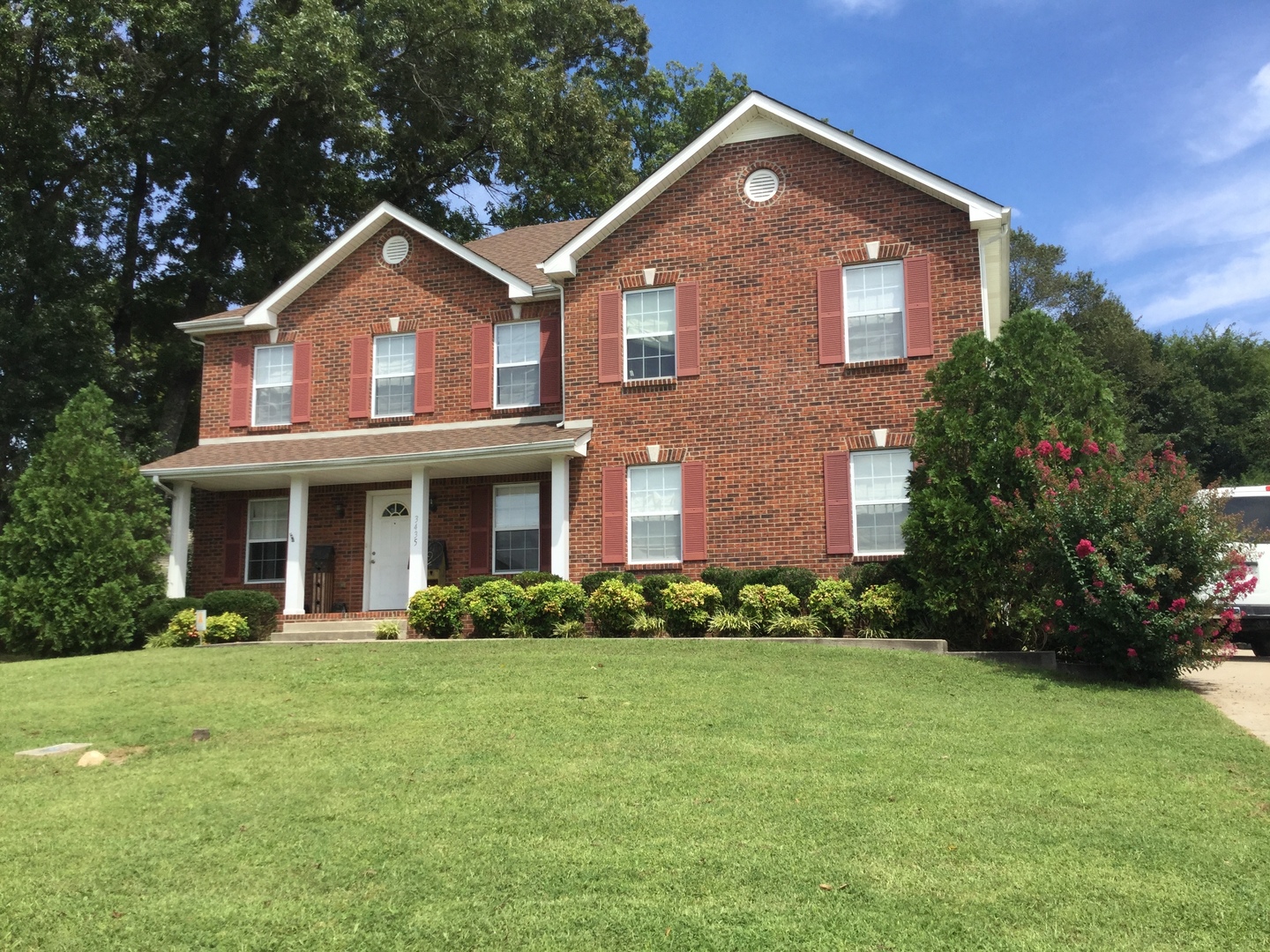 Clarksville House: 3435 Heatherwood Trace