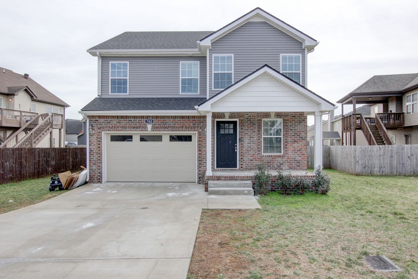 Clarksville House: 702 Ellie Nat Drive