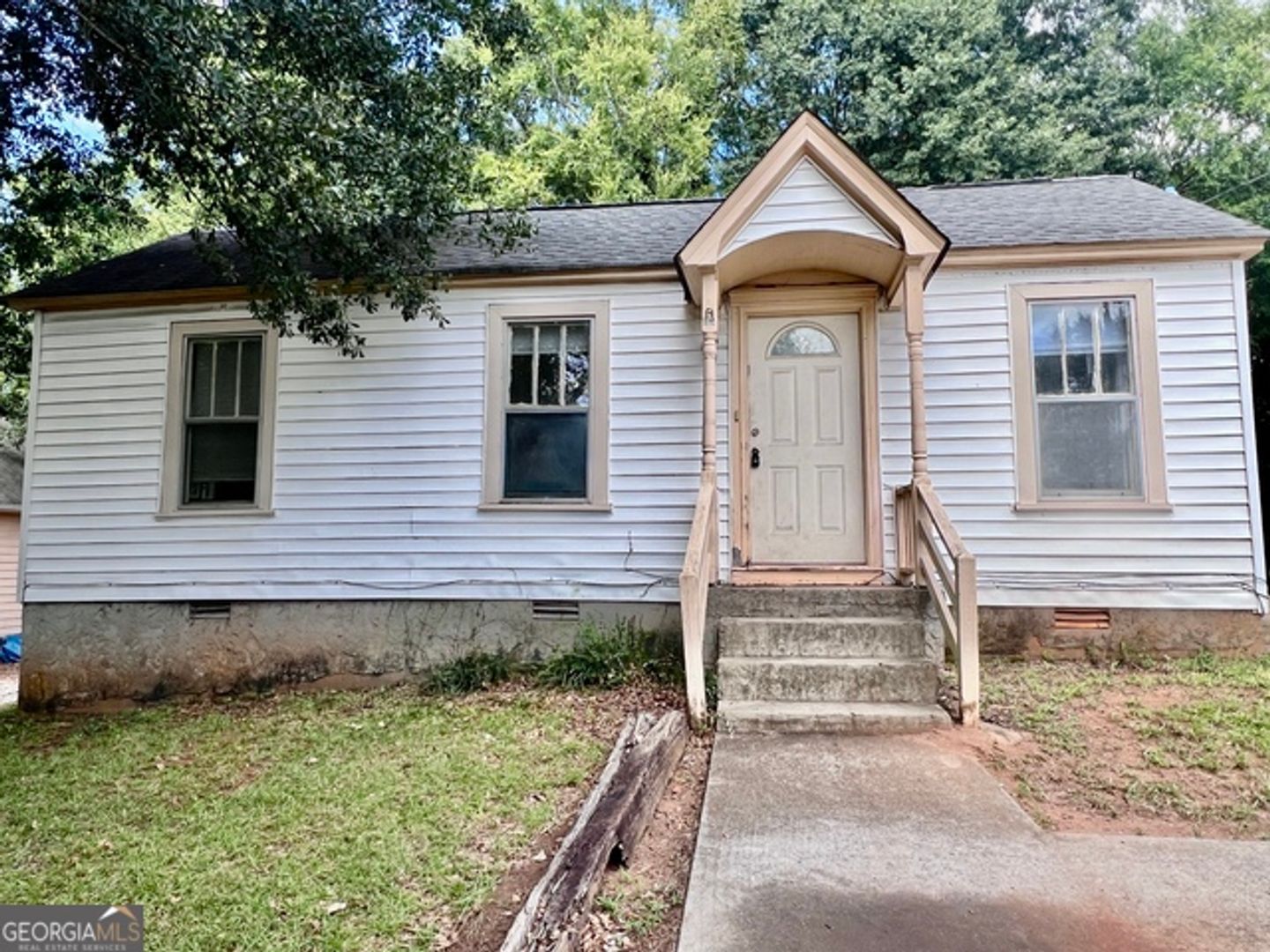 Athens Apartment: 145 Herring Street