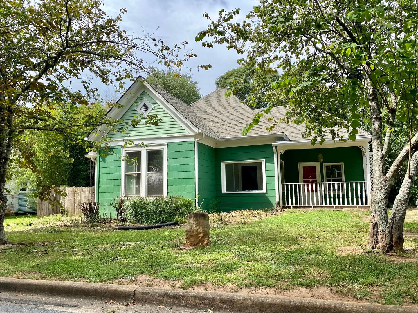 Athens House: 495 Ruth Street