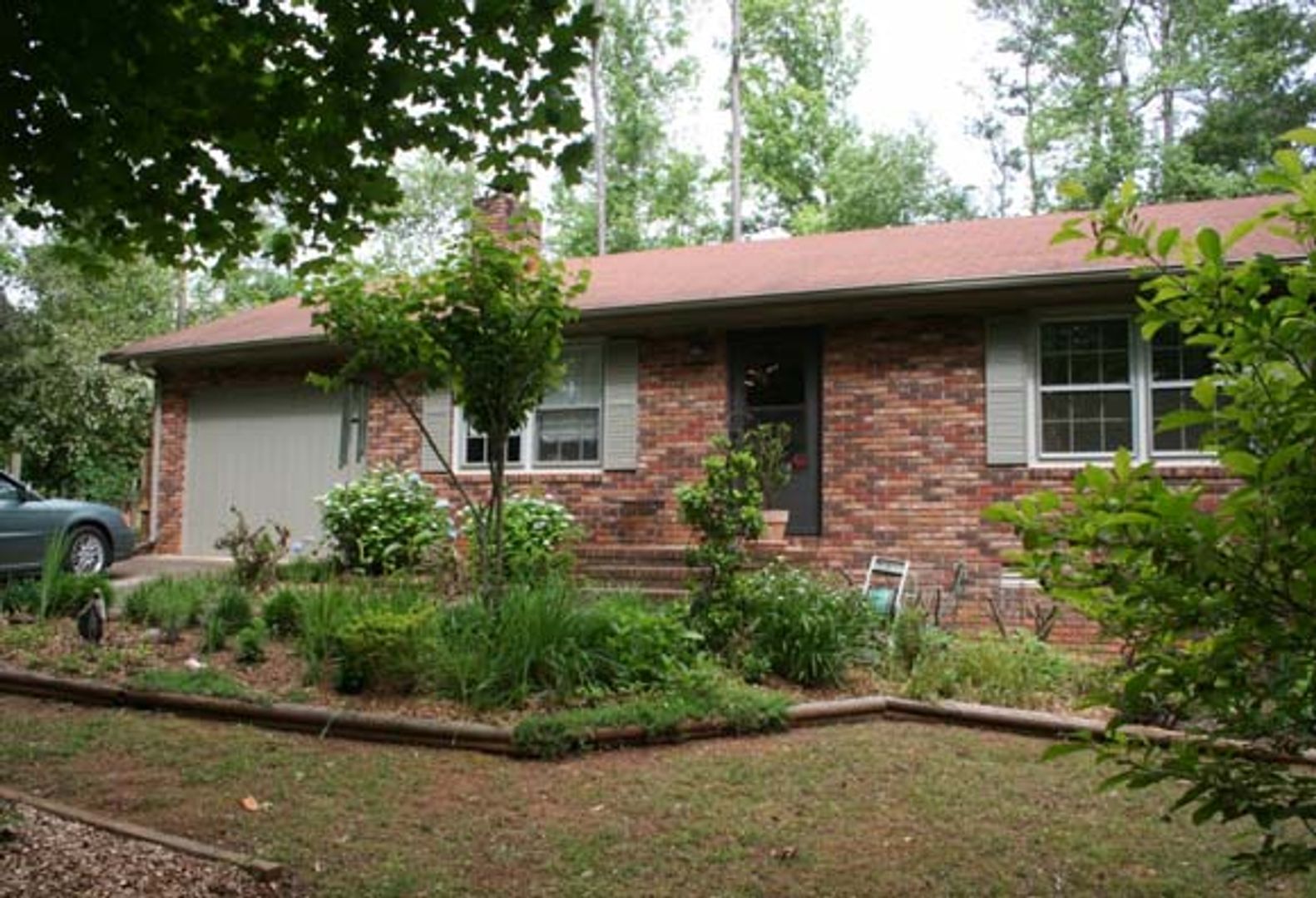 Athens House: 245 Rocky Drive