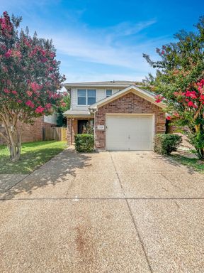Welcome Home to Comfort and Convenience – photo 1