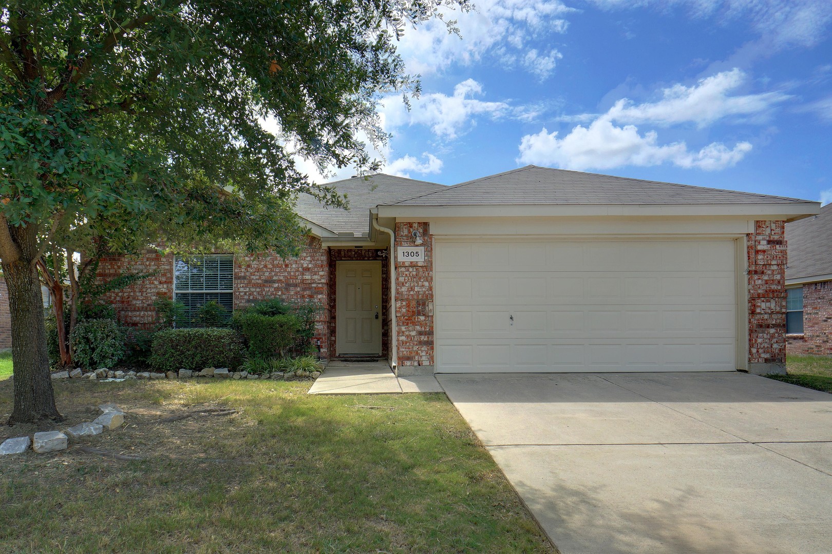 Haslet House: 1305 Mountain Peak Dr.