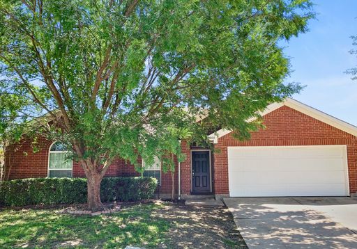 Charming 4-Bedroom Home in Mansfield ISD! – photo 1