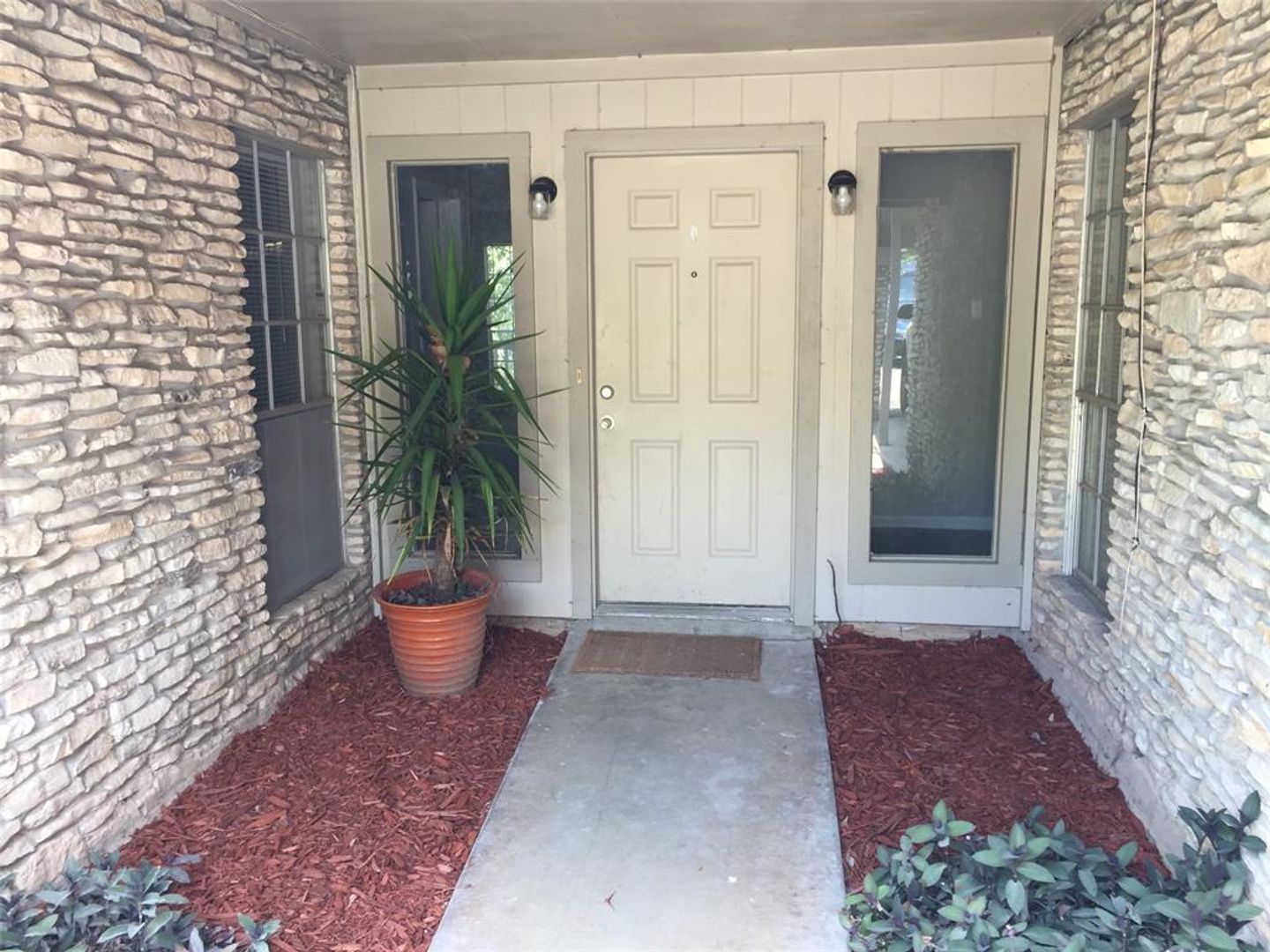 Austin Apartment: 1910 Westridge Dr.