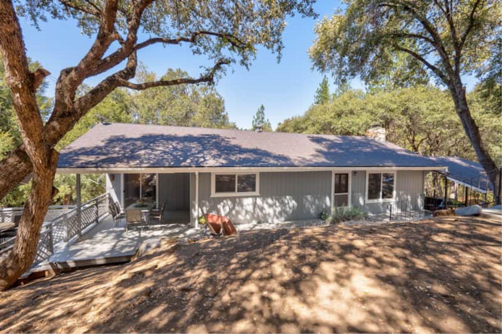 Mariposa House: Rainbow Rd