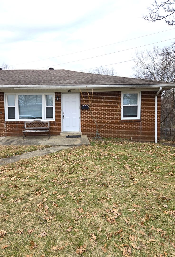 Lexington House: 401 Springhill Drive