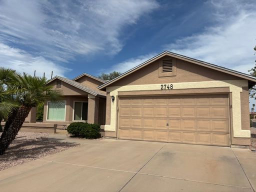 Lovely updated 3 bed 2 bath home in Leisure World a 45+ Active Adul Resort Community. Available June through October 2026.(summer rental only) – photo 1
