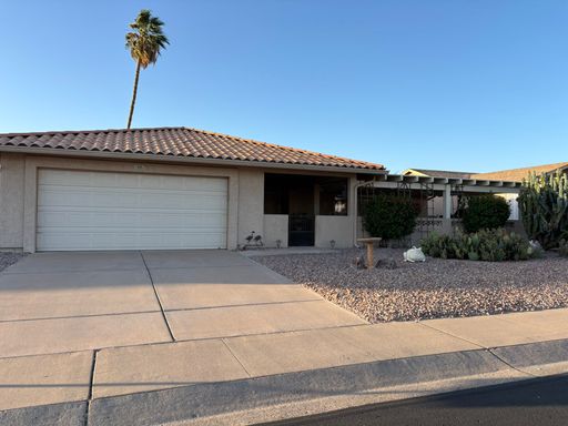 Lovely Home in 45+ Active Adult Community of Leisure World. Available May through December 2026! – photo 1