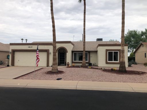 Welcome to this charming 2-bedroom, 2-bathroom home located in the desirable Leisure World a 45+ Active Adult Resort Community. Available May through October 2026, then April 2027! – photo 1