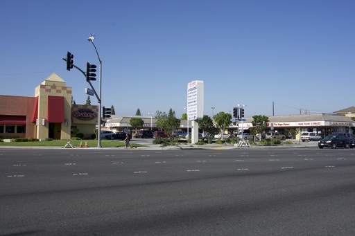 700 Square Foot Retail Space