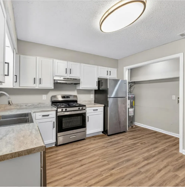 2 Bed 1.5 Bath Corner Unit