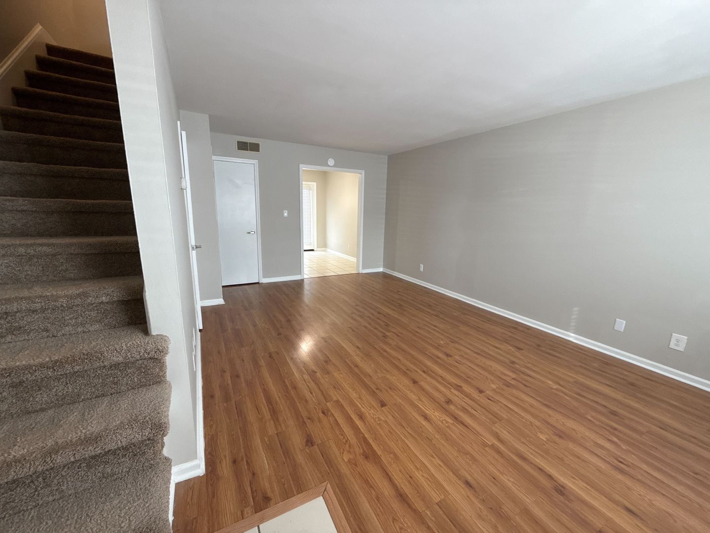 Clemmons Apartment: 132 Western Villa Dr