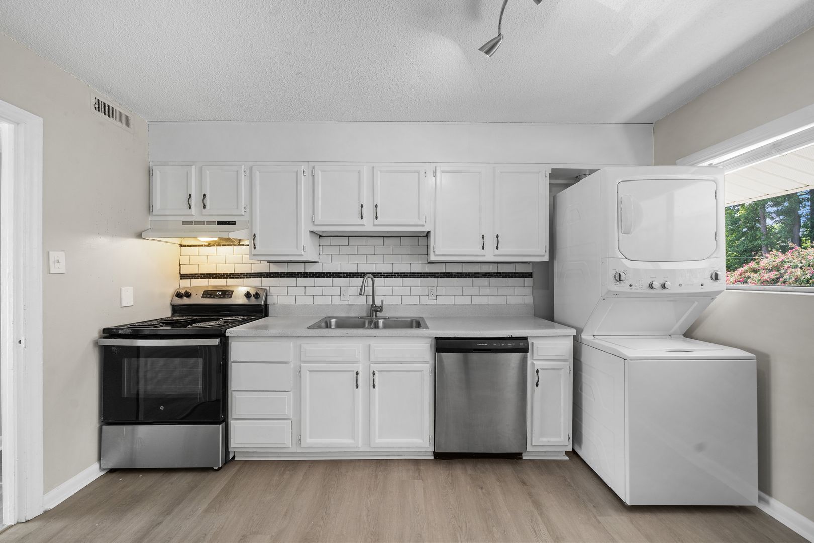 Durham Apartment: 1001 Ruby St