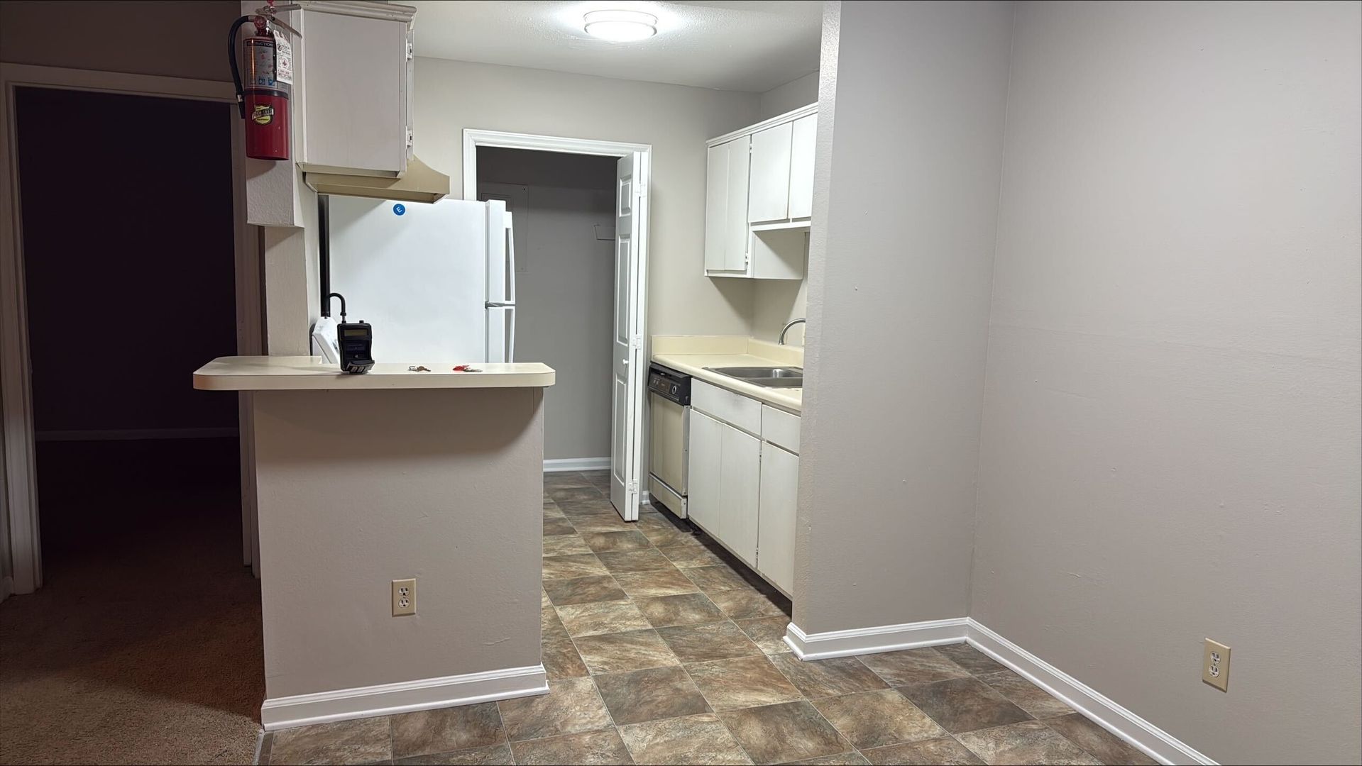 Greensboro Apartment: 3712 West Ave