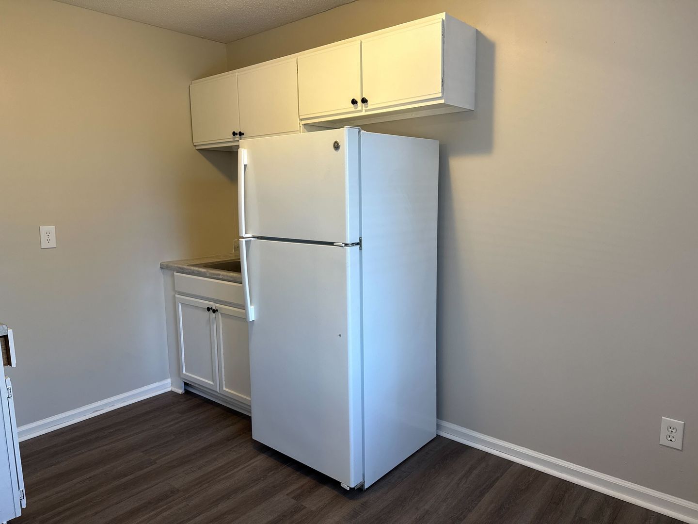 Kernersville Apartment: 310 Jefferson St