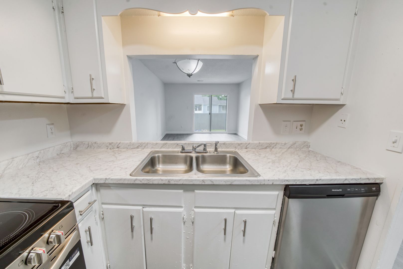 305 Railroad St, Knightdale, photo 5 of 42