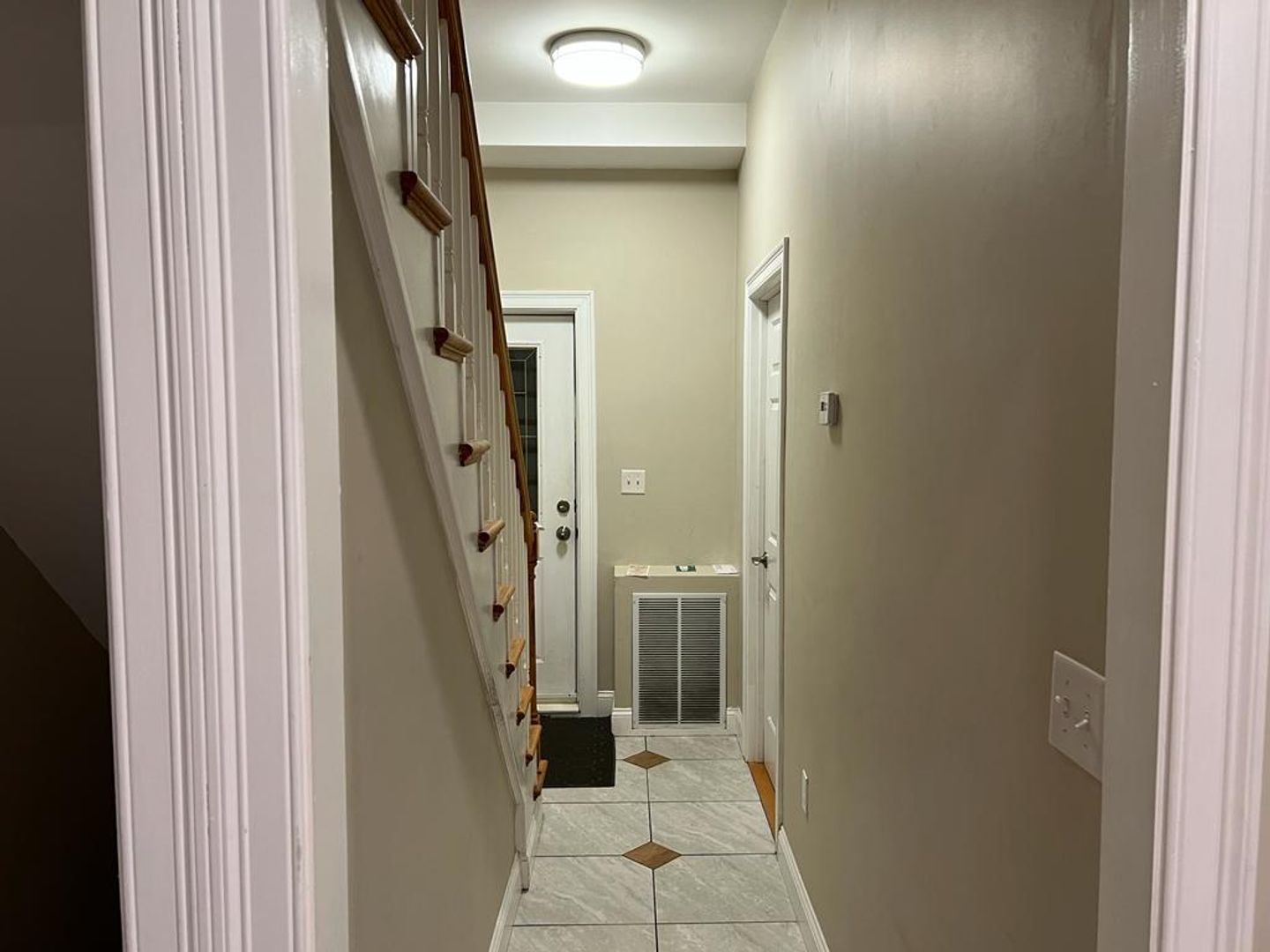 Cambridge Apartment: 1-2 Boardman Place
