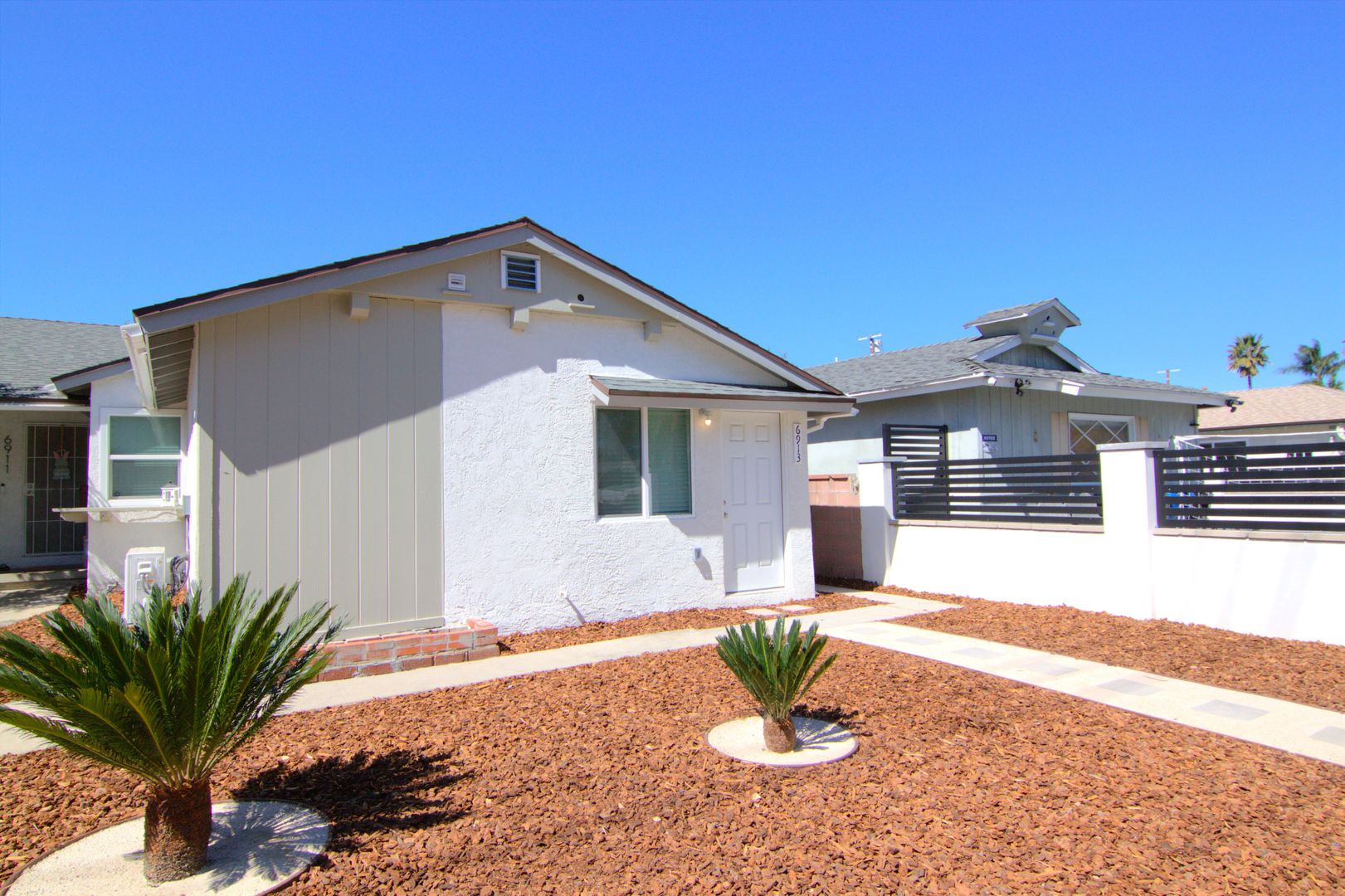 Reseda House: 6913 Vanalden ave - ADU