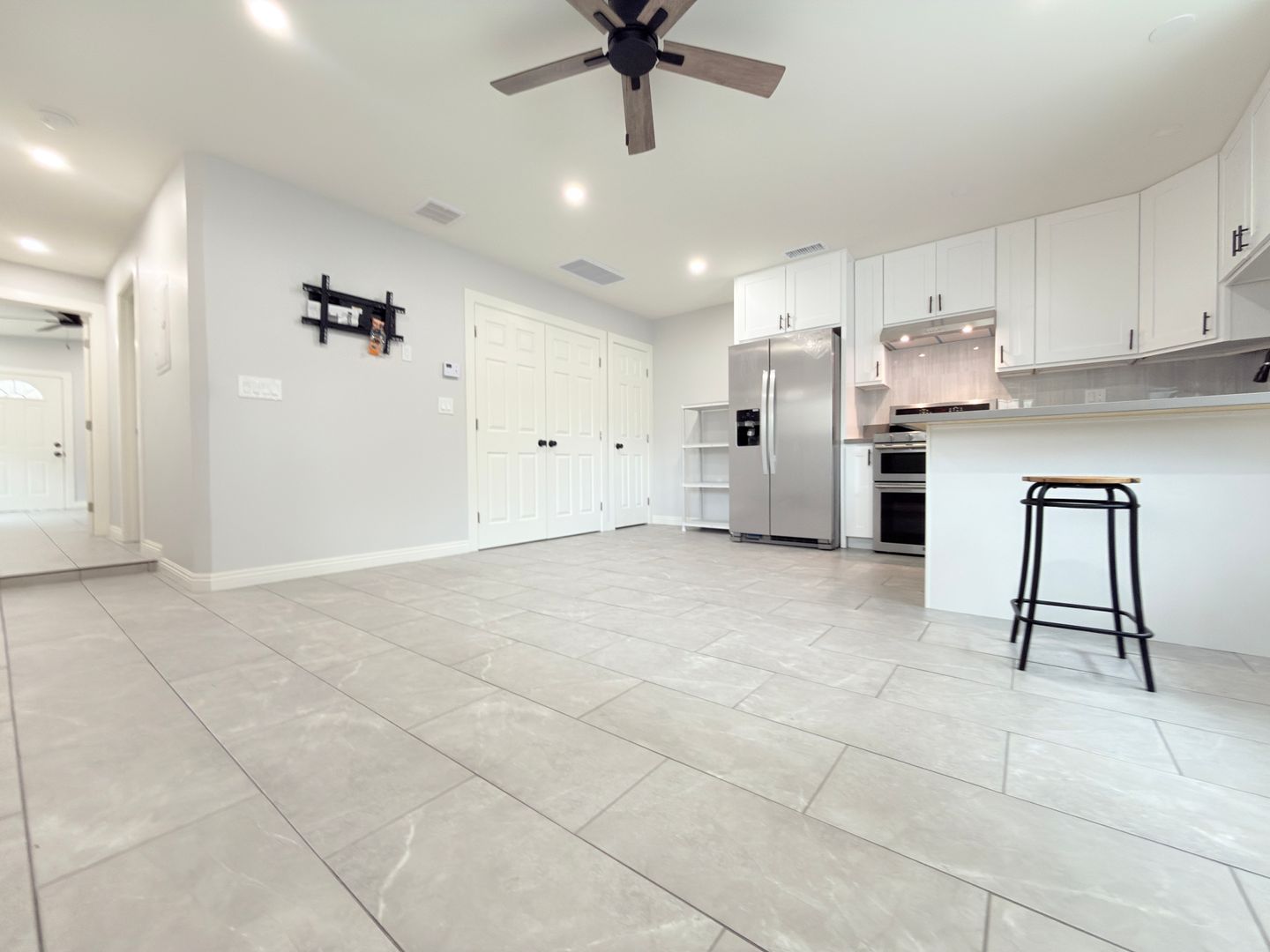 North Hollywood House: 6713 Goodland Ave