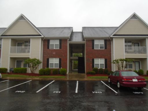 Cliffdale Cottages! Beautiful First Floor Unit Coming Available 008/01/2026! – photo 1