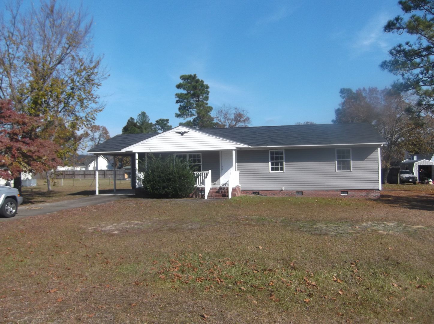 Fayetteville House: 3628 Pine Cone Lane