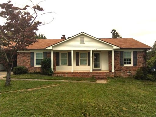 3 bedroom 2 bathroom in Lagrange!! Hardwood floors! Minutes from Base! – photo 1
