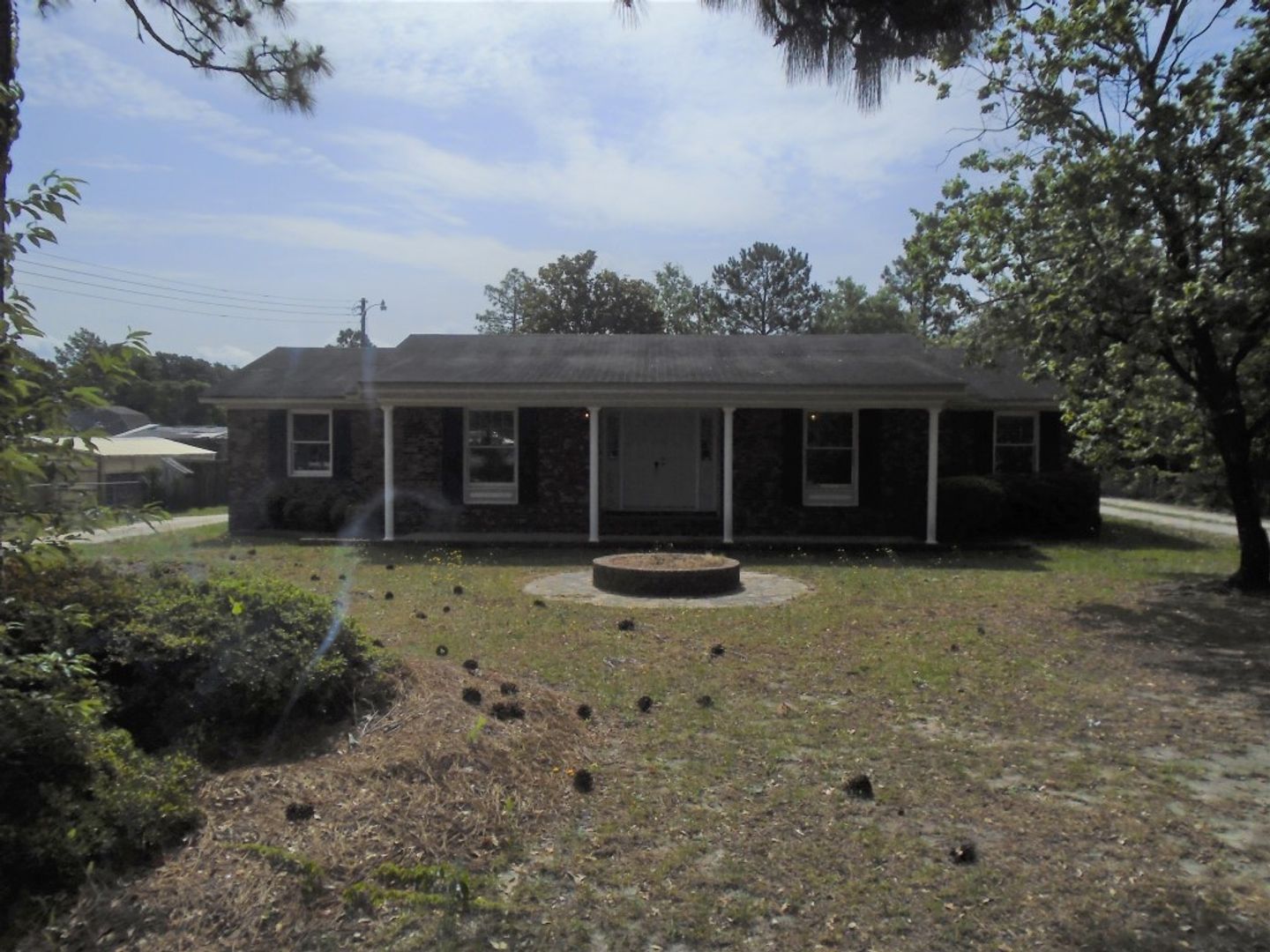 Hope Mills House: 3843 Legion Rd.