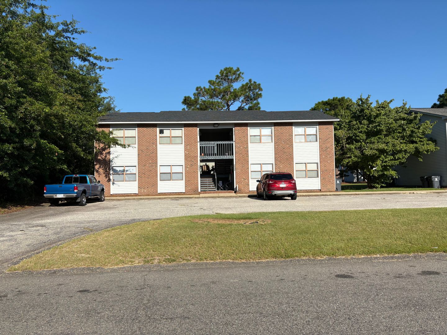 Hope Mills House: 5901 Labonte Dr.