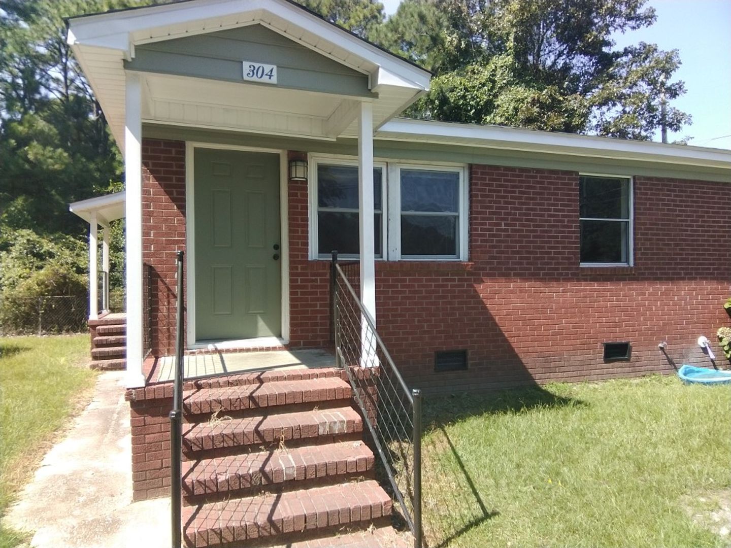 Fayetteville Apartment: 304 Old Shaw Rd.