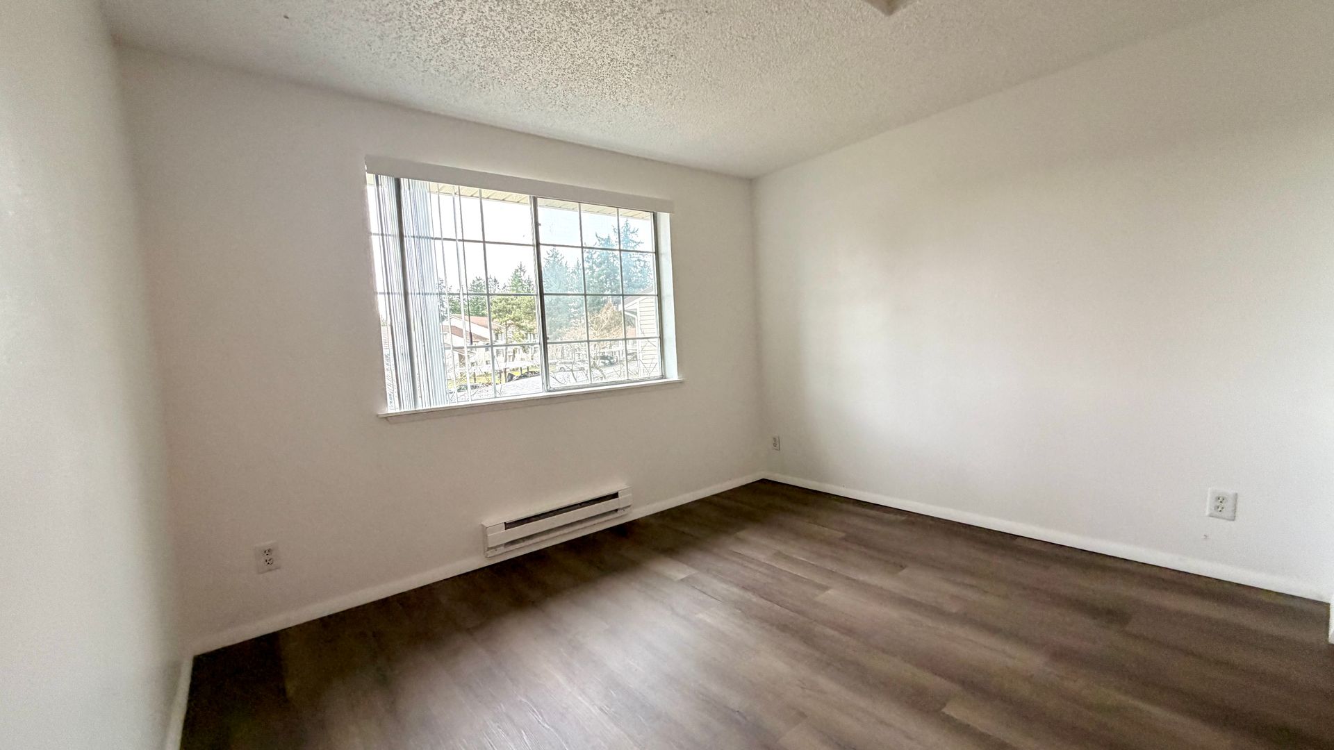 Auburn Apartment: 3702 Auburn Way S, Leasing Office