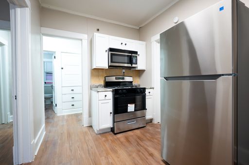 Renovated Two-Bedroom Apartment – photo 1