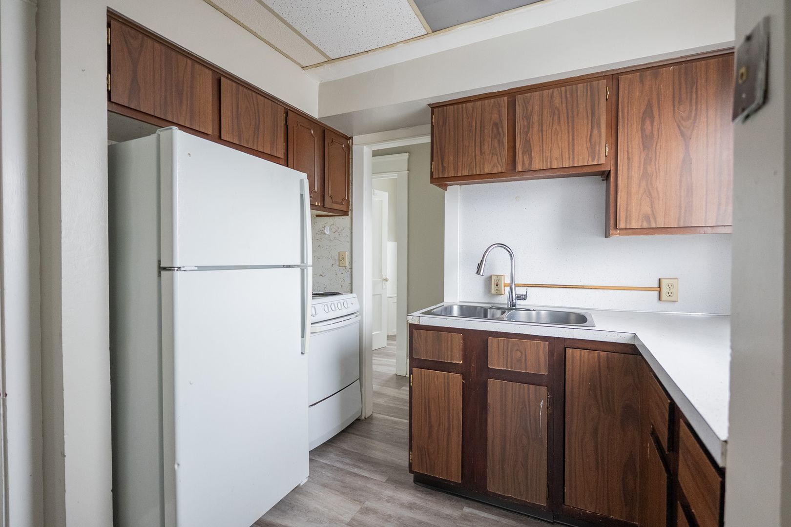 Canton Apartment: 1022 19th St NW